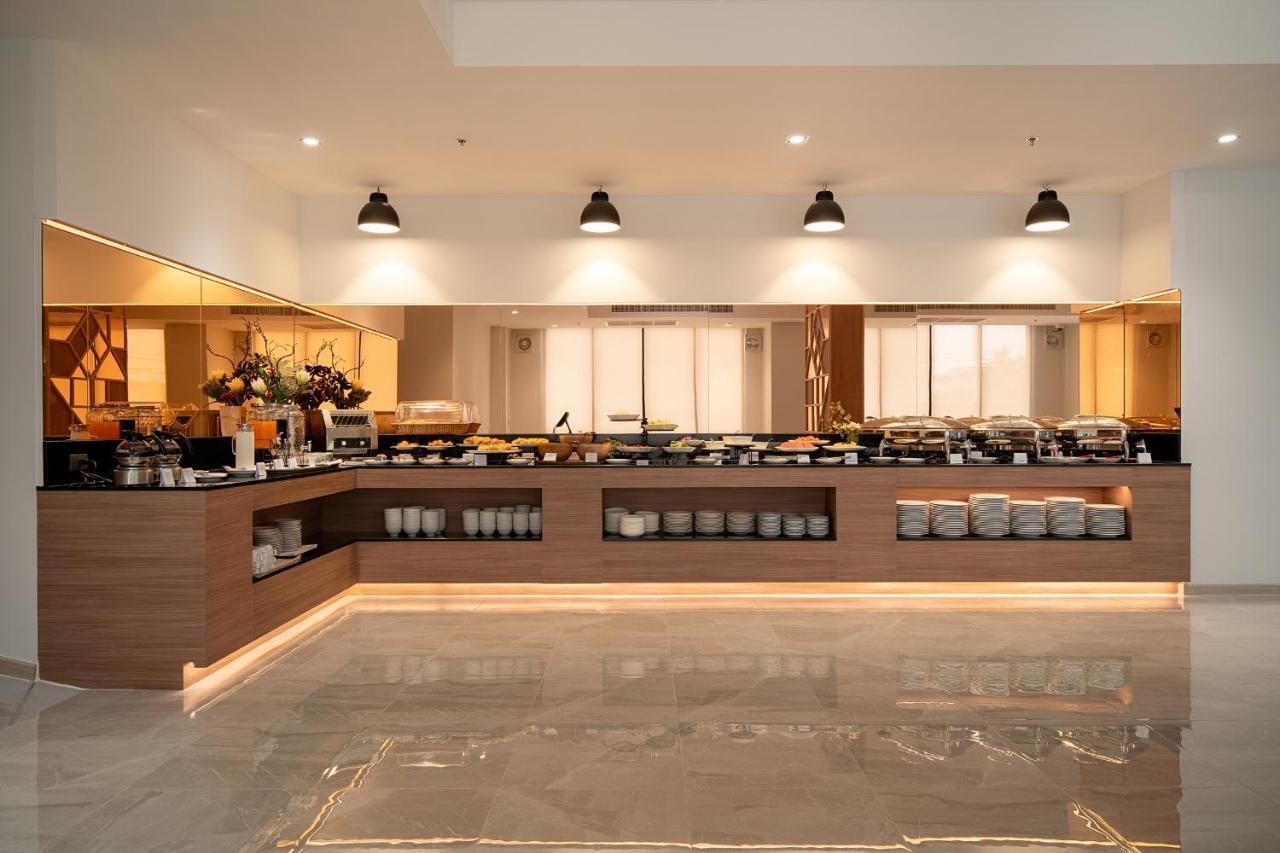 Thaya Hotel Банкок Екстериор снимка