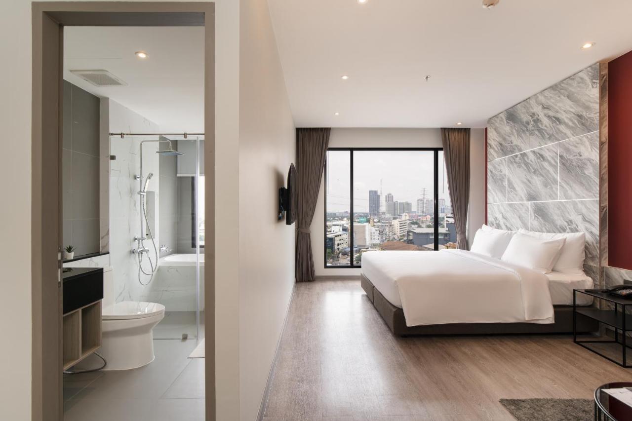 Thaya Hotel Банкок Екстериор снимка