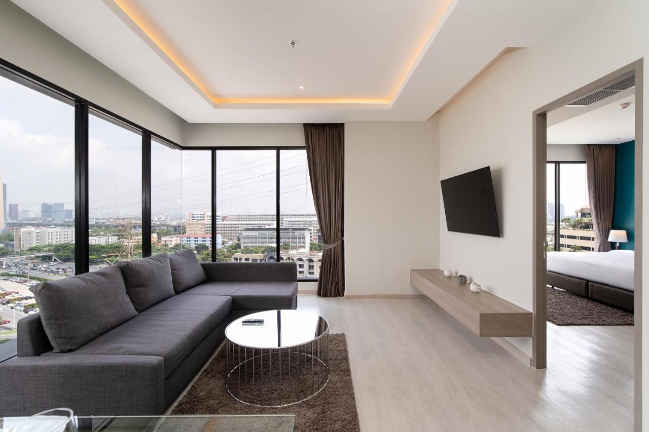 Thaya Hotel Банкок Екстериор снимка