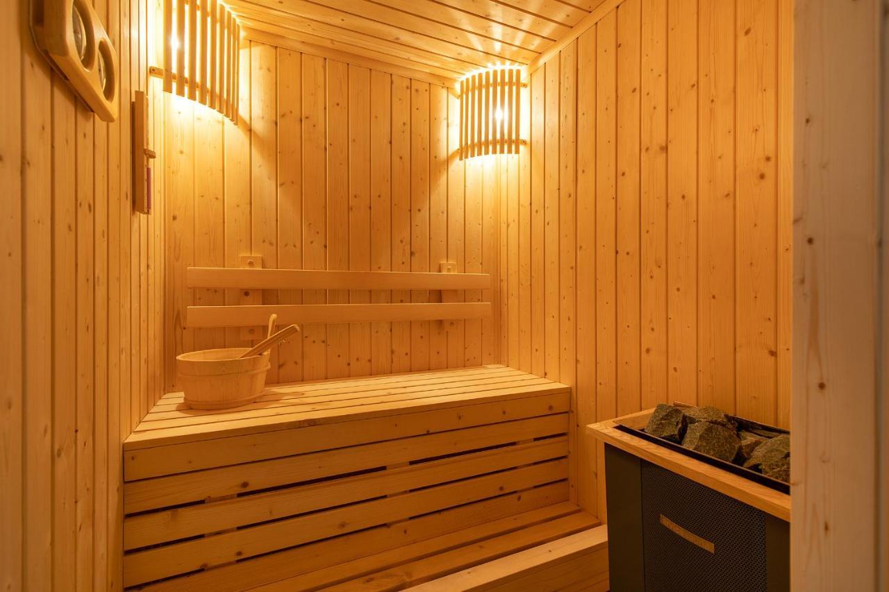 Thaya Hotel Банкок Екстериор снимка