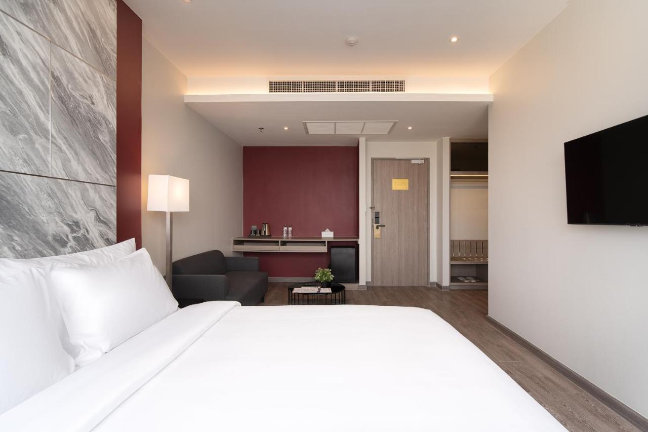 Thaya Hotel Банкок Екстериор снимка
