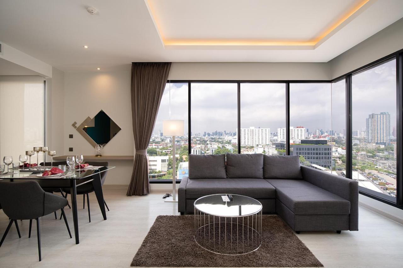 Thaya Hotel Банкок Екстериор снимка