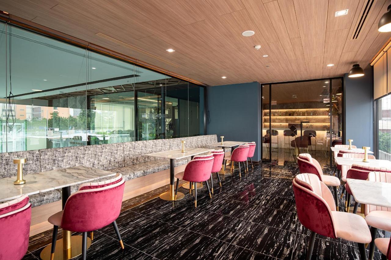 Thaya Hotel Банкок Екстериор снимка