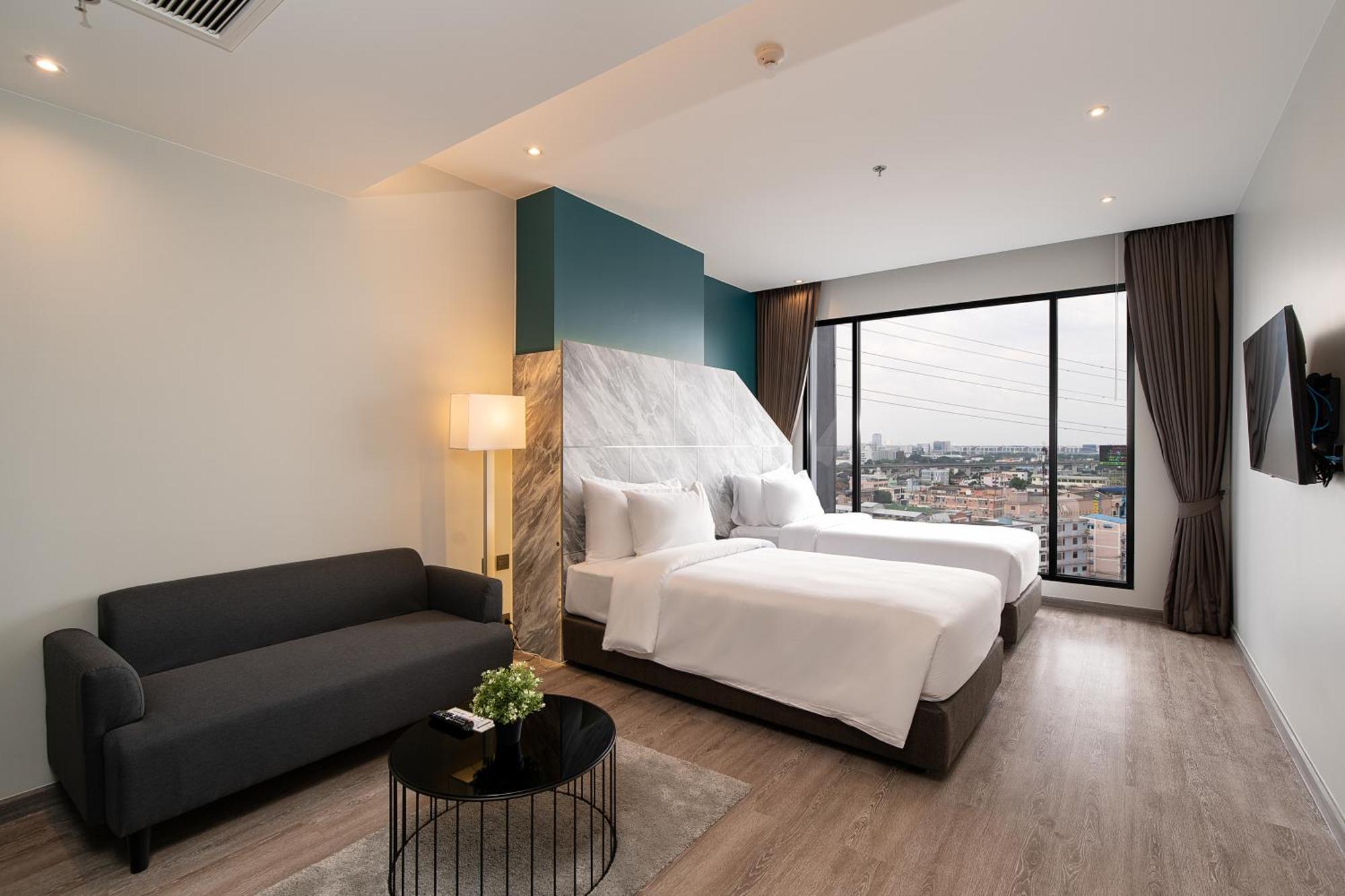Thaya Hotel Банкок Екстериор снимка