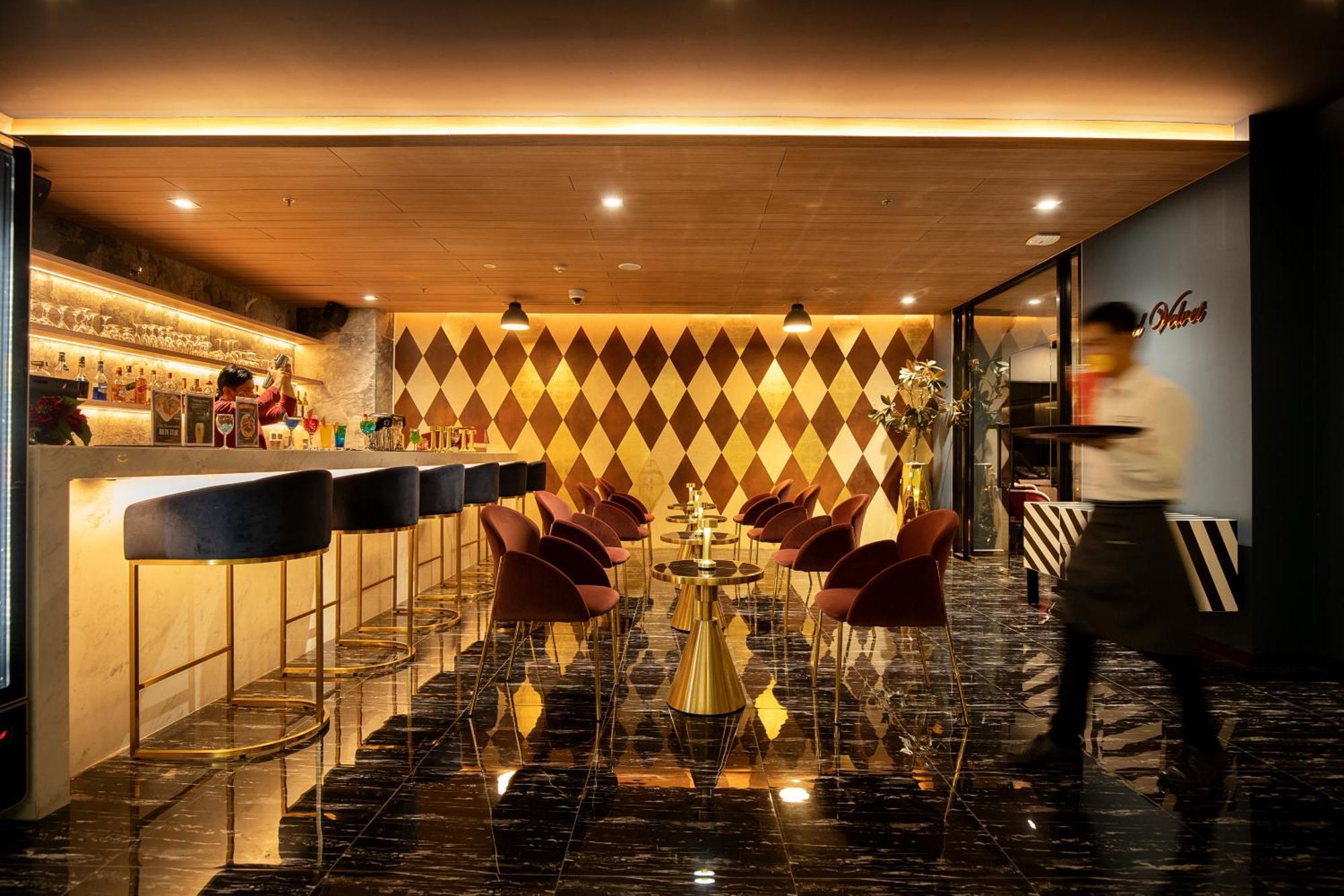 Thaya Hotel Банкок Екстериор снимка