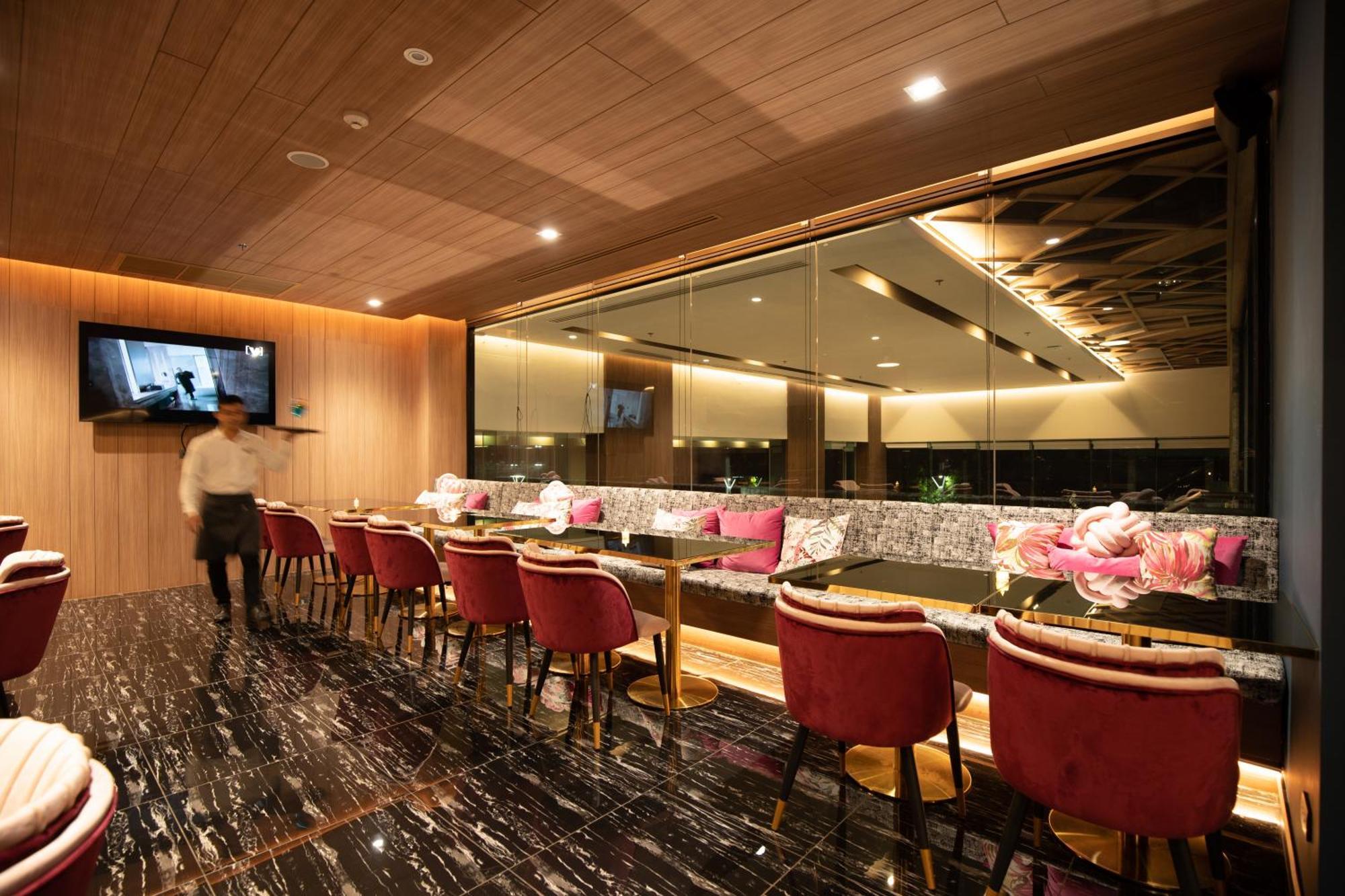 Thaya Hotel Банкок Екстериор снимка