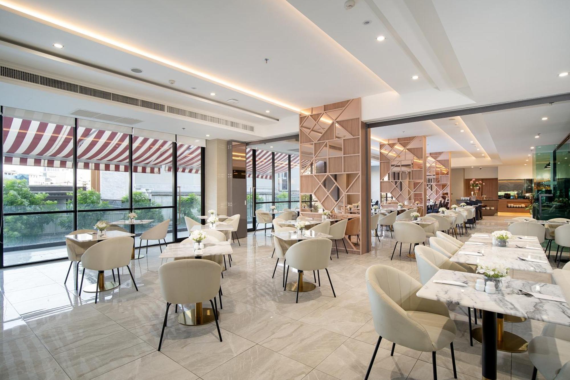 Thaya Hotel Банкок Екстериор снимка