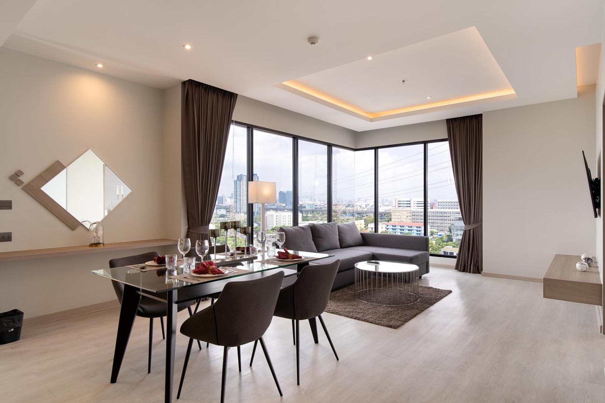 Thaya Hotel Банкок Екстериор снимка