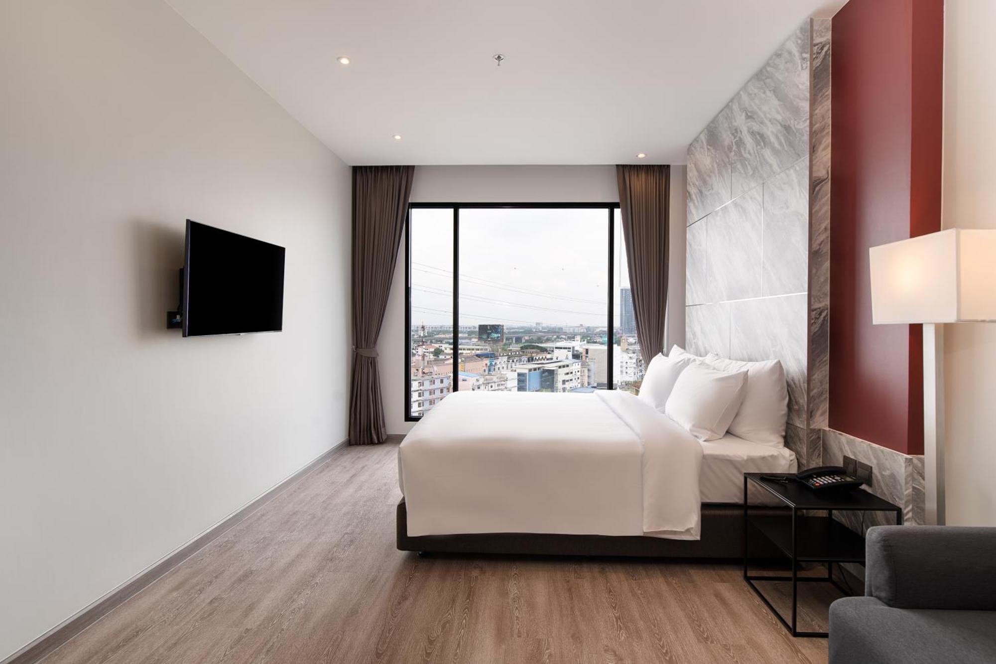 Thaya Hotel Банкок Екстериор снимка