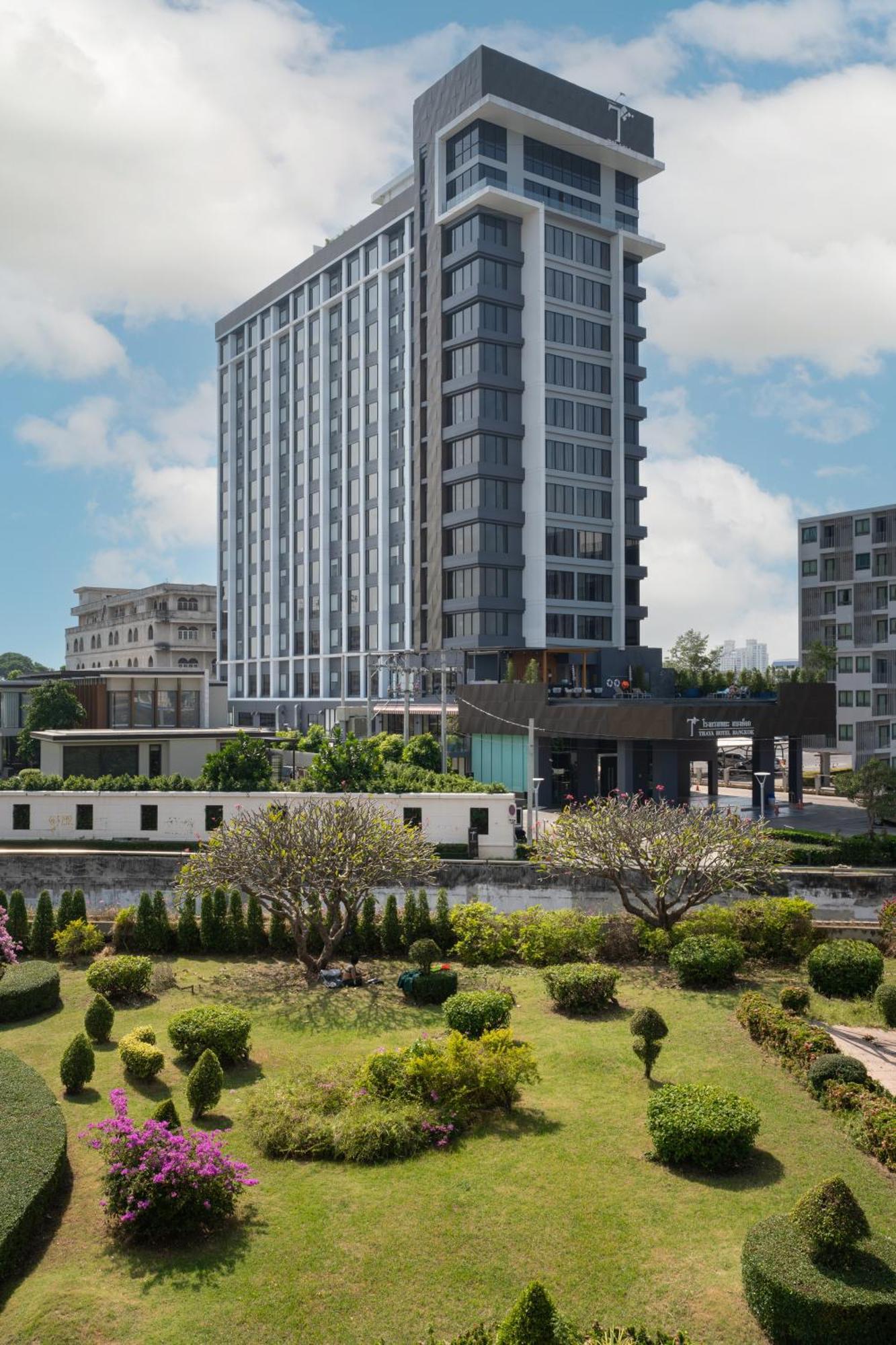 Thaya Hotel Банкок Екстериор снимка